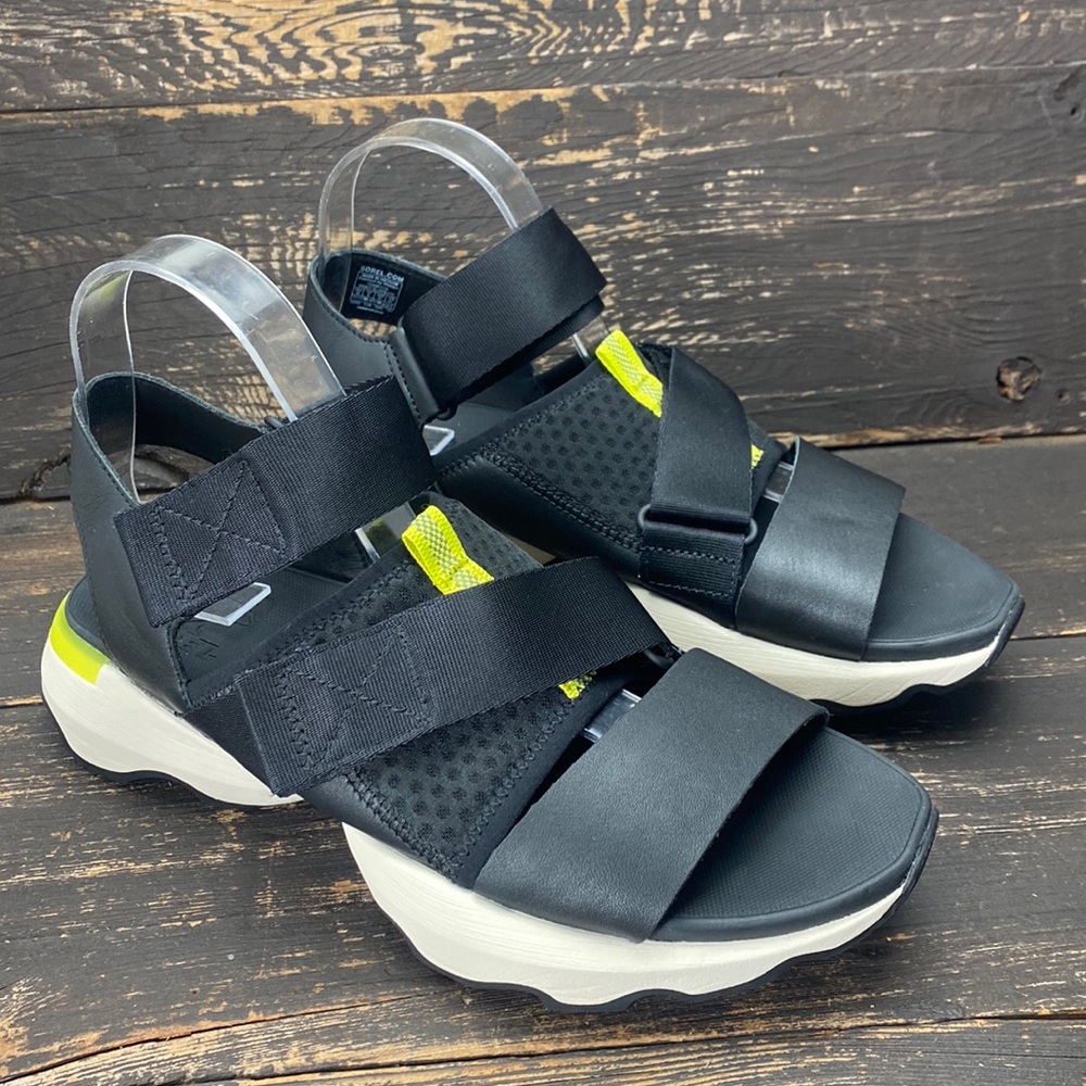 Sorel Kinetic Impact Sandals Size 10